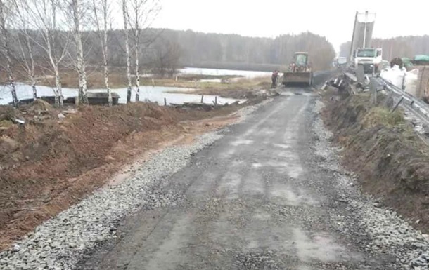 У трьох звільнених областях очистили близько 200 км доріг - Укравтодор
