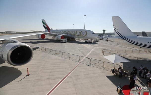 Самолеты российских олигархов застряли в аэропорту Дубая - СМИ