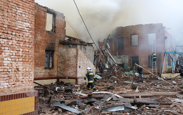 В Харькове за сутки произошло 10 пожаров из-за обстрелов