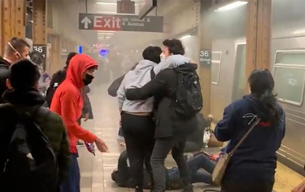Поліція Нью-Йорка затримала підозрюваного у стрілянині у метро