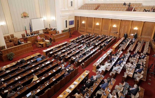 Вопрос поставок оружия Украине вызвал парламентский кризис в Болгарии