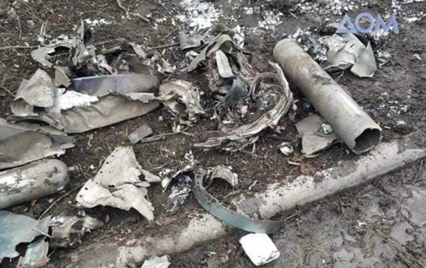 В Каховке осколки сбитой ракеты убили двух гражданских