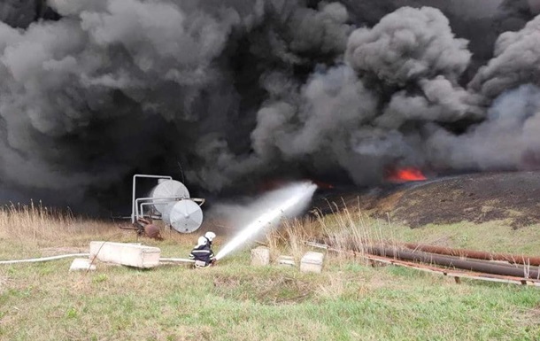 В Лисичанске из-за обстрела загорелся завод