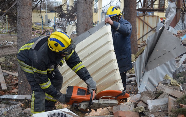 В Бородянке из-под завалов достали 41 тело