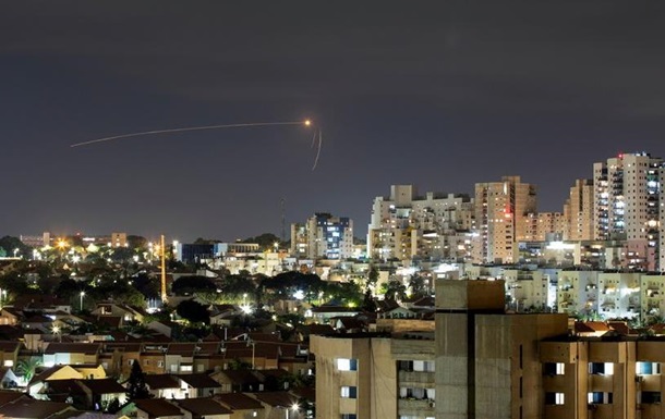 Ізраїль обстріляв Сектор Гази у відповідь на випущену ракету