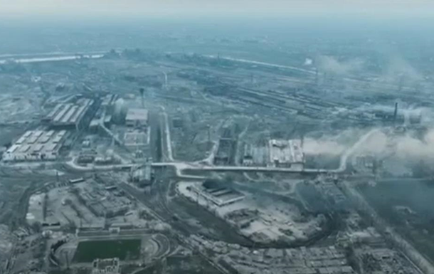 У мережі показали відео зі знищеним заводом Азовсталь
