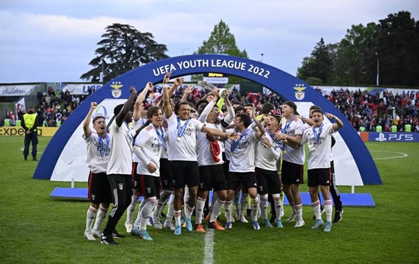 Бенфика уверенно выиграла Юношескую лигу УЕФА