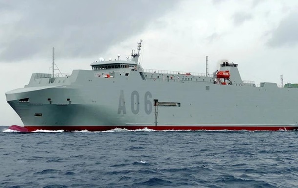 В Польшу прибыл испанский корабль с крупной военной помощью для Украины