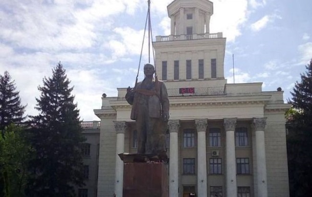 У Новій Каховці окупанти встановили пам ятник Леніну