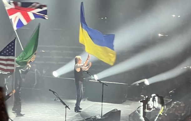 Пол Маккартні на концерті підняв прапор України