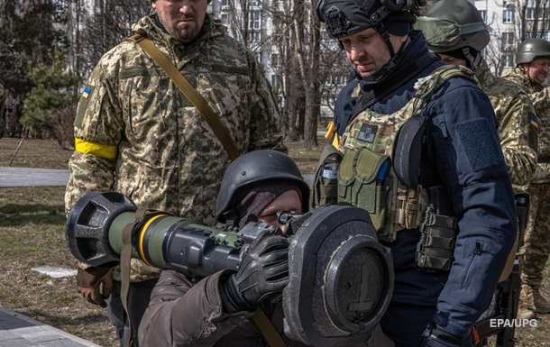 Байден призвал увеличить военные мощности для Украины