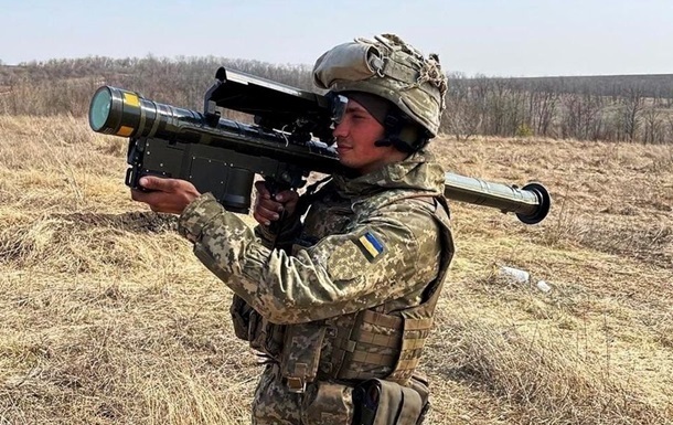Украина получила оружие и финпомощь на $12 млрд