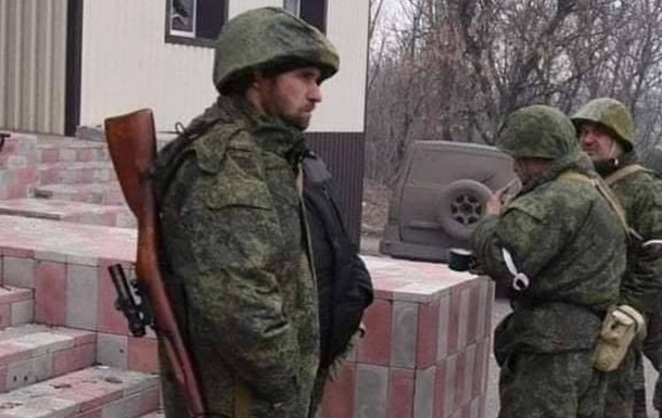 На окупованій Луганщині  мобілізованим  видають застарілу зброю: гвинтівки Мосін