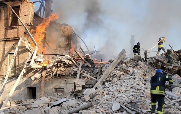 На Луганщине разбомбили школу: там прятались люди