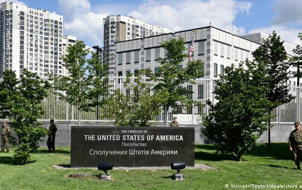США повертають посольство до Києва