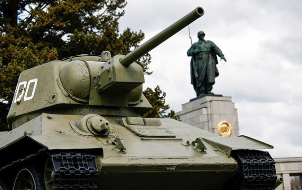Радянські воєнні пам ятники у Німеччині більше небажані? 