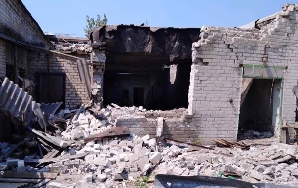 У Сєверодонецьку обстрілом знищено будівлю Нацполіції