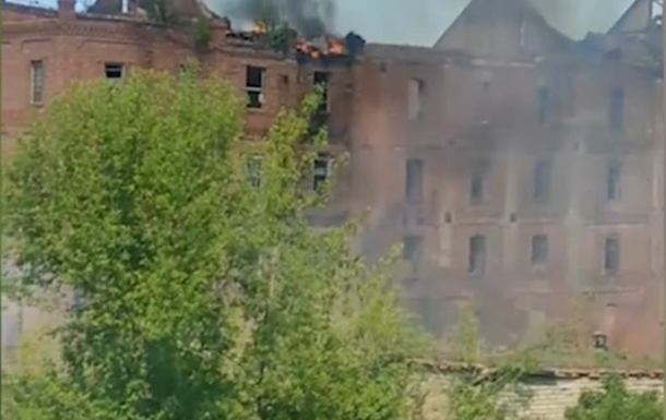 На Донбассе оккупанты сожгли мельницу, которая пережила две мировые войны