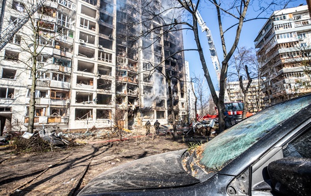 В Киеве вражеские обстрелы повредили почти 400 зданий