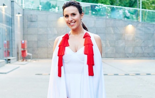 Джамала продает платье, в котором открывала Евровидение в Киеве