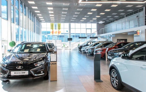 In Russia, sales of new cars collapsed six times