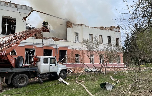 Удар по Новгород-Северскому: погибли три человека