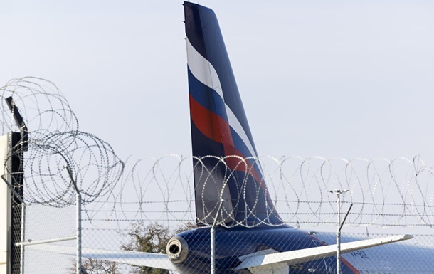 Росія знову продовжила заборону на польоти в 11 аеропортів країни