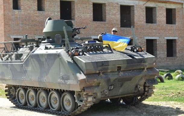 Украинские военные показали, как тренируются на американских БТР