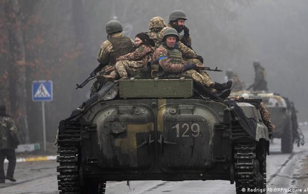 Воєнний стан в Україні до кінця літа: чи затягується контрнаступ 