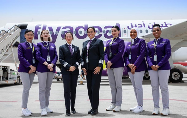 Саудівська авіакомпанія виконала перший рейс із жіночим екіпажем