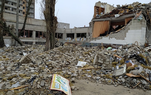 The war destroyed at least 60 libraries in Ukraine