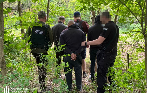 Лісники на Буковині переправляли чоловіків за кордон