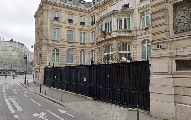 Qatari embassy guard killed in Paris