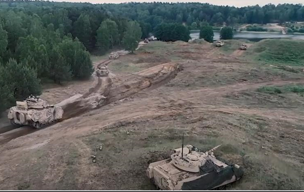 За 100 км от Беларуси проходят военные учения НАТО