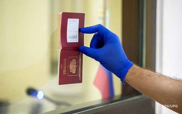 В ОП назвали російський паспорт міткою ізгоя