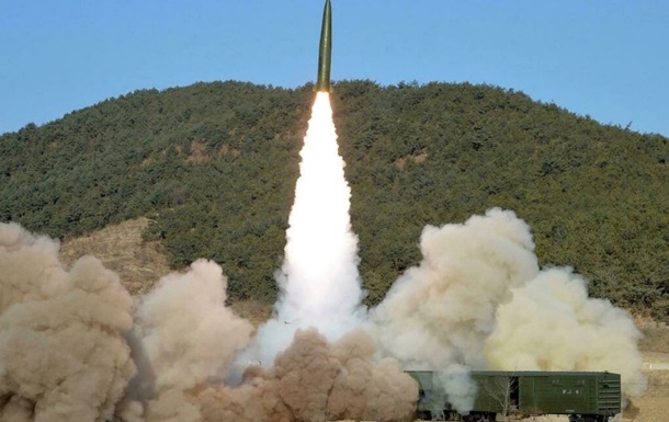 На Западе заметили  необычный  запуск ракеты в КНДР