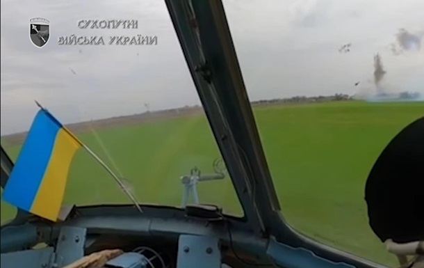 Пілот ЗСУ розповів про польоти на Азовсталь