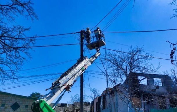 ДТЕК відновила електропостачання 55 тисяч домогосподарств у двох областях