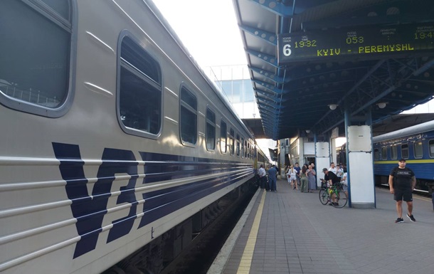 В польский Перемышль начали курсировать два новых поезда - УЗ