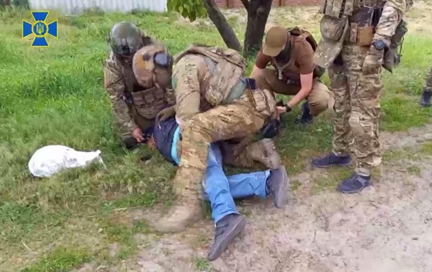 На Харківщині затримали зрадника, який здавав окупантам позиції ЗСУ