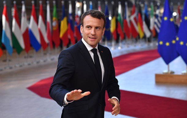 Посольство Франції заперечує заяву про візит Макрона до України