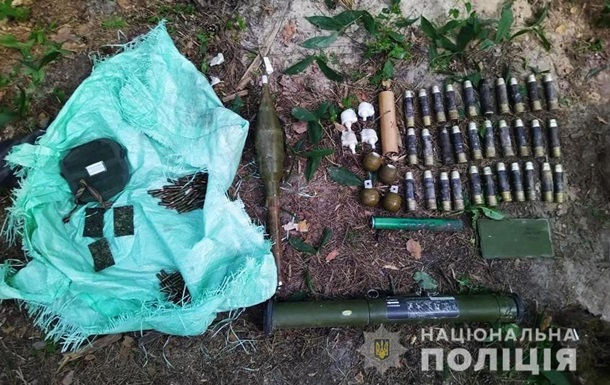 Под Киевом нашли тайник с боеприпасами оккупантов