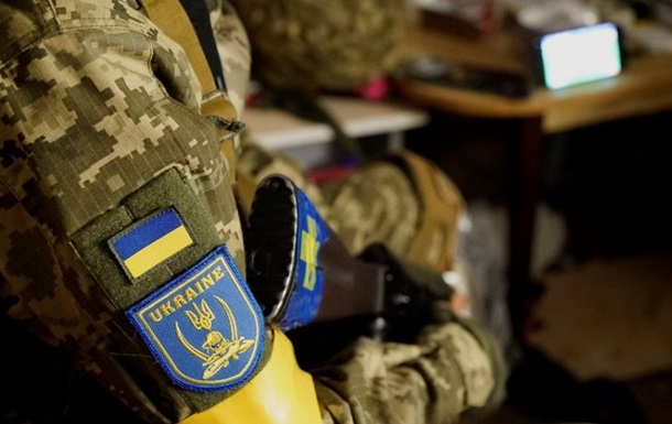 Украина потеряла около 10 тыс. военных - Арестович