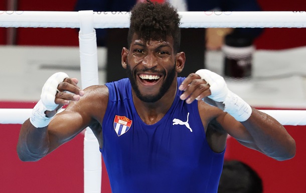 Чемпіон Токіо-2020 втік із Куби заради кар єри боксера-професіонала