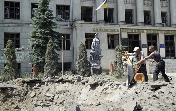 Харківські рятувальники за 4 місяці витягли з-під завалів тіла 179 загиблих