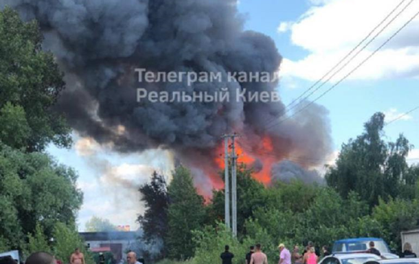 In Kyiv, there was a large-scale fire at the service station