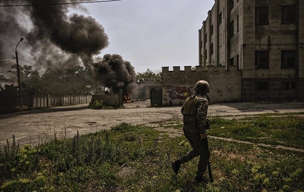 Военные еще не покинули Северодонецк - мэр