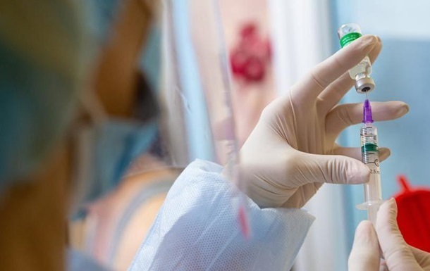 Бустерные прививки не сделали 14 млн украинцев - МОЗ