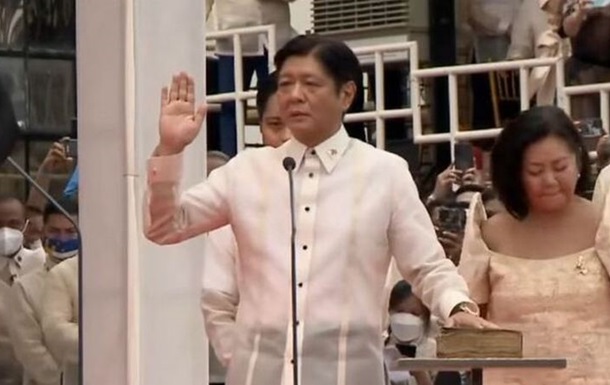 Син диктатора cклав присягу президента Філіппін