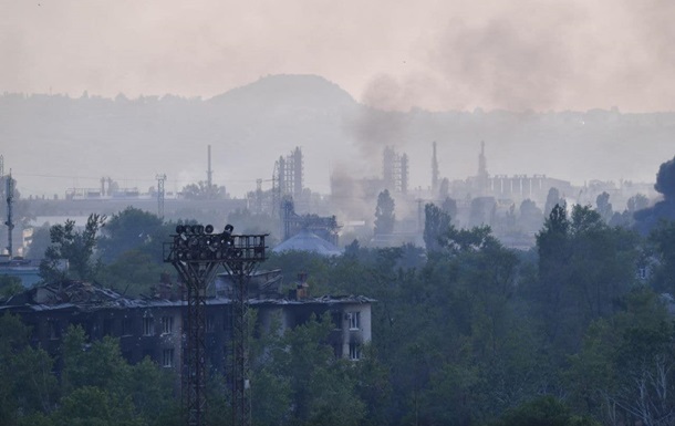 Глава Луганской ОВА показал разрушенный Северодонецк